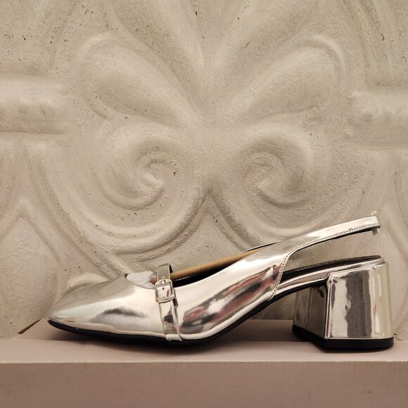 Kenneth Cole Reaction "Lindy" Silver Mary Janes. NIB. Size 9 - Picture 4 of 12